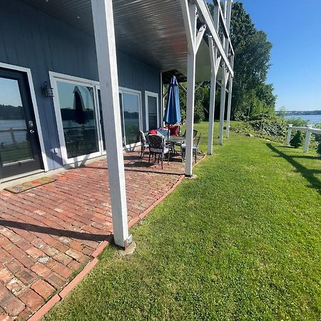Waterfront Home With A View 그로튼 외부 사진