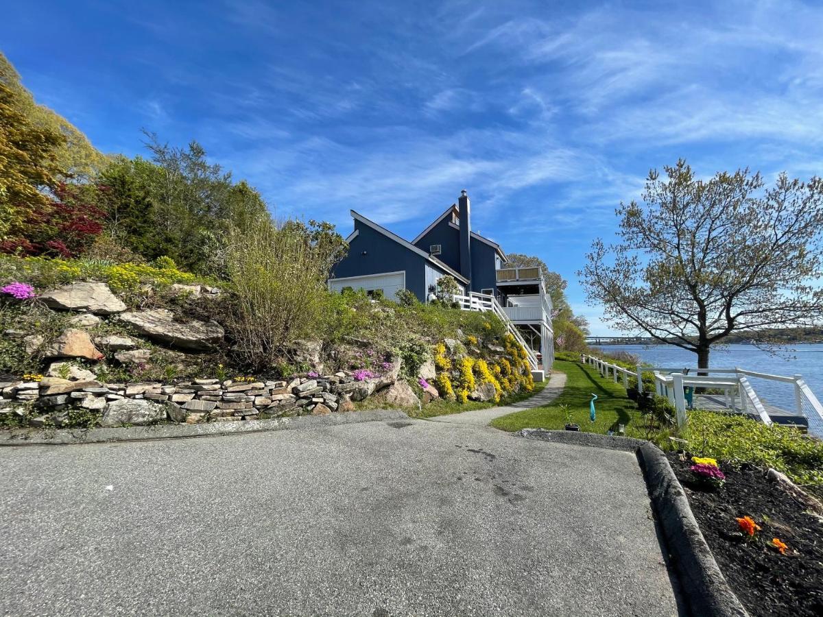 Waterfront Home With A View 그로튼 외부 사진