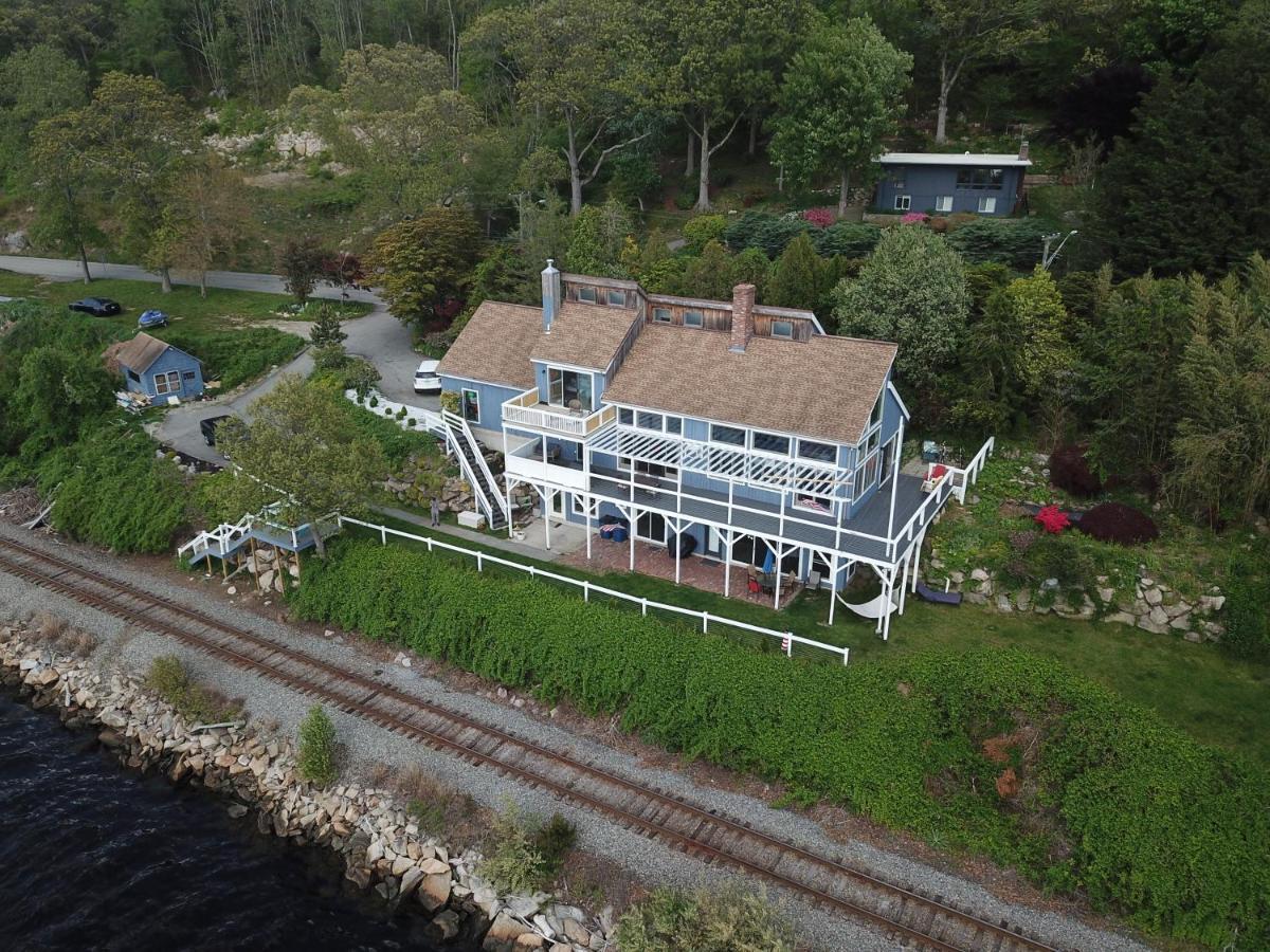 Waterfront Home With A View 그로튼 외부 사진